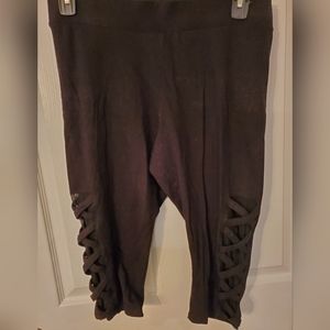 Women's capri leggings